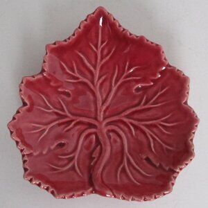 red ceramic leaf soap dish